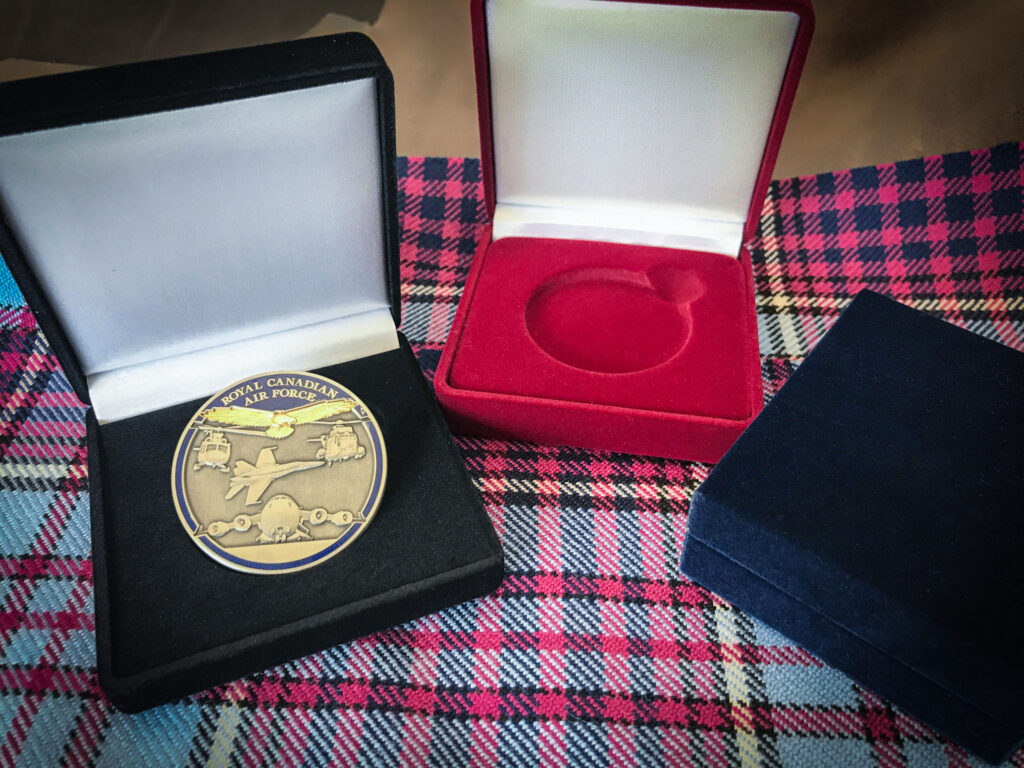 velvet challenge coin presentation boxes